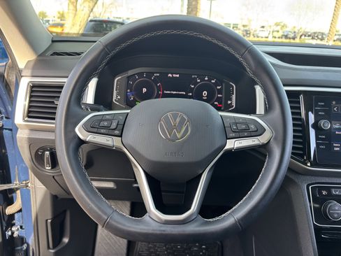 Certified 2022 Volkswagen Atlas SE w/ Panoramic Sunroof Package image 25