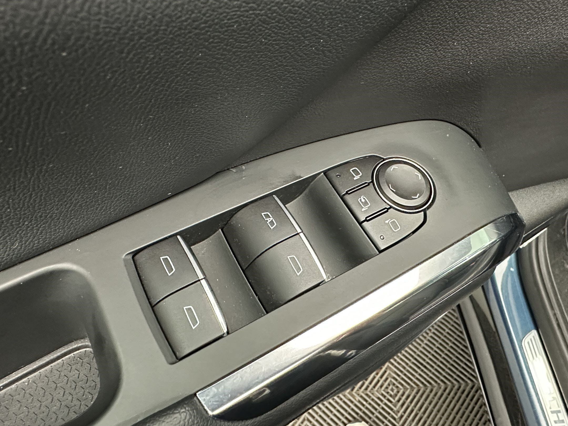 Certified 2026 Chevrolet Traverse High Country w/ LPO, Floor Liner Package AWD/4WD image 15