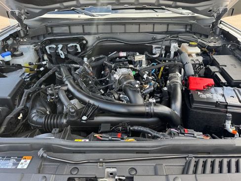 Used 2023 Ford Bronco Badlands image 12