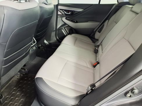 Used 2025 Subaru Outback Limited AWD/4WD image 9