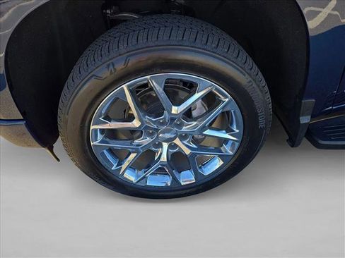 Used 2022 Chevrolet Silverado 1500 High Country w/ High Country Premium Package image 25
