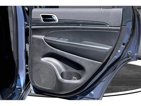 Used 2021 Jeep Grand Cherokee Limited w/ Sun & Sound Group AWD/4WD image 44