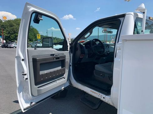 Used 2012 Ford F450 XL w/ PWR Equipment Group image 7