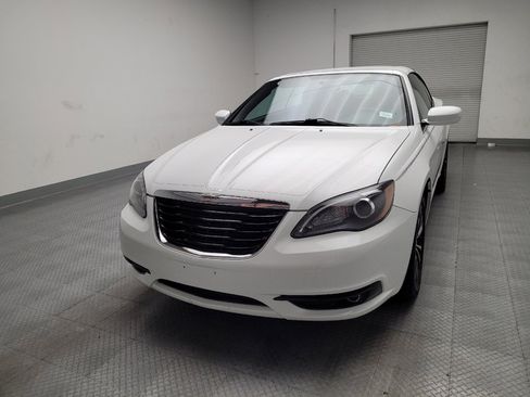 Used 2014 Chrysler 200 S FWD image 15