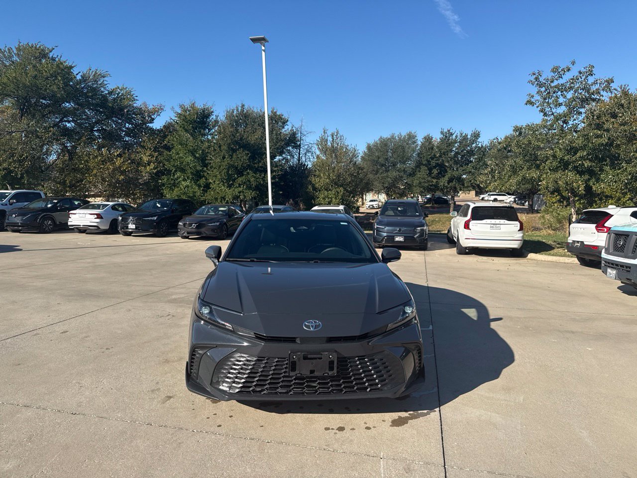 Used 2025 Toyota Camry SE w/ Multimedia Upgrade Package AWD/4WD image 4
