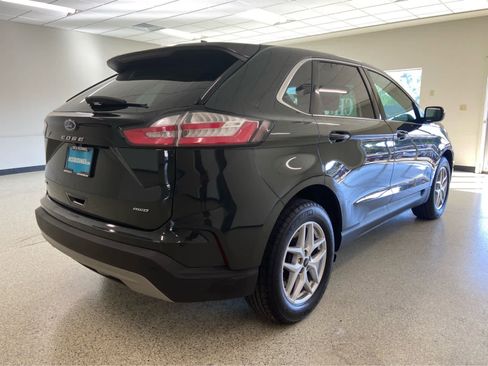 Used 2024 Ford Edge SEL image 7