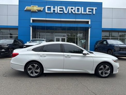 Used 2020 Honda Accord EX image 5