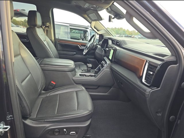 Used 2023 GMC Sierra 1500 Denali w/ Technology Package AWD/4WD image 7