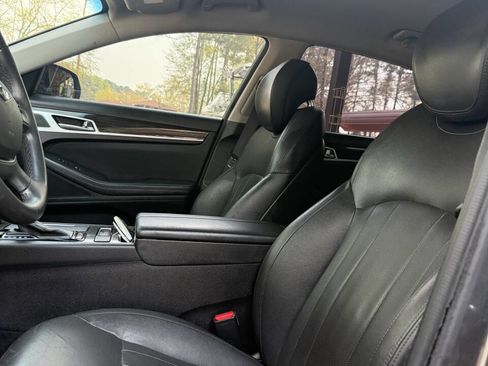Used 2017 Genesis G80 3.8 RWD image 28