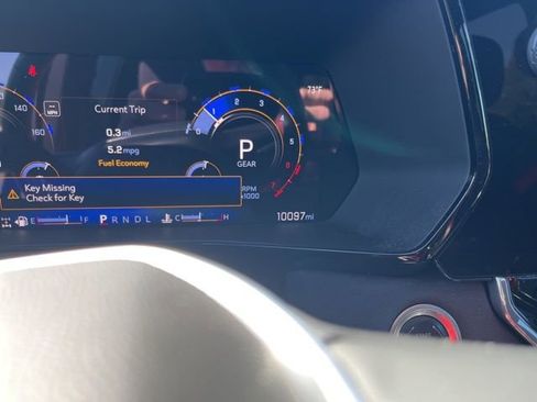 Used 2024 Chevrolet Colorado Z71 w/ Z71 Convenience Package 2 image 8