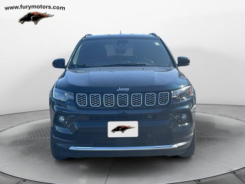 Used 2024 Jeep Compass Limited image 8