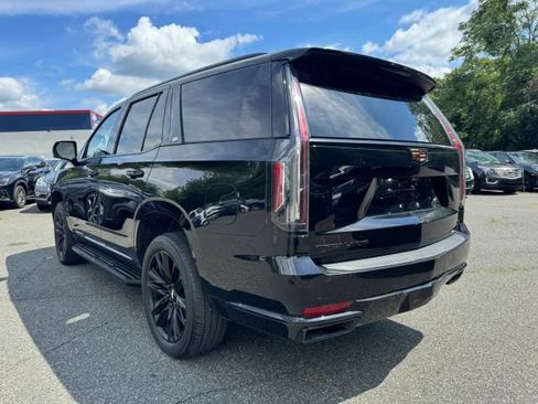 Used 2021 Cadillac Escalade Sport w/ Driver Assist Tech Package AWD/4WD image 3