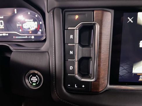 Certified 2024 GMC Yukon Denali Ultimate AWD/4WD image 16
