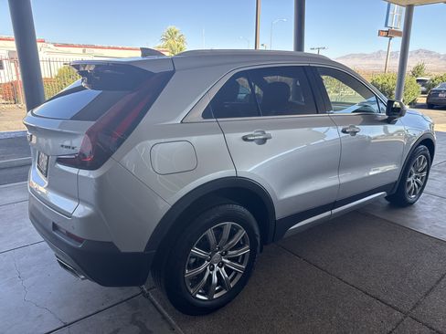 Used 2020 Cadillac XT4 Premium Luxury image 4