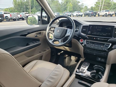 Used 2021 Honda Pilot Touring image 38
