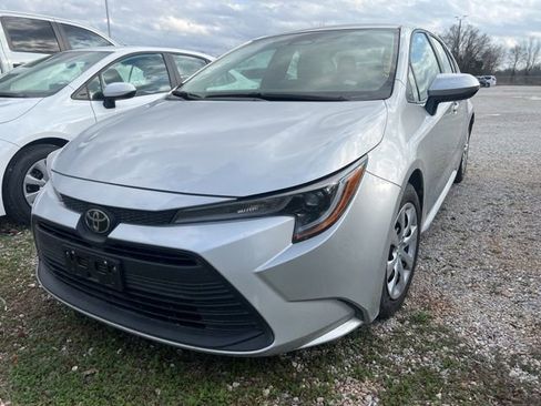 Used 2024 Toyota Corolla LE image 1