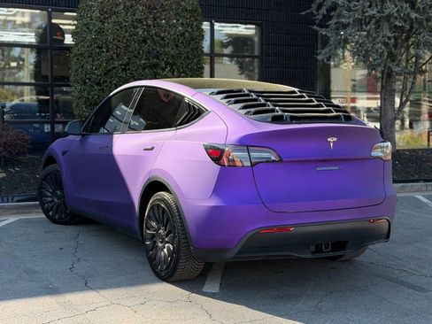 Used 2022 Tesla Model Y Long Range image 19
