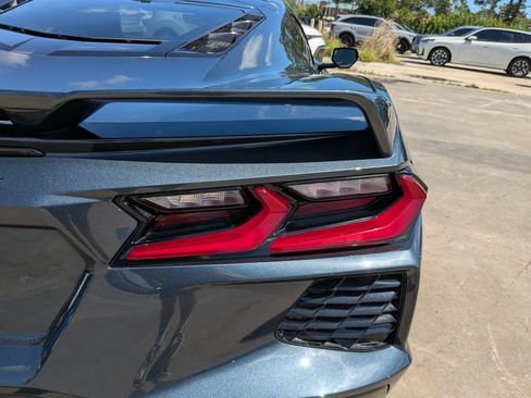 Used 2021 Chevrolet Corvette Stingray Preferred Cpe w/ Z51 Performance Package RWD image 11