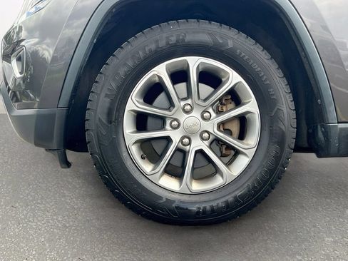 Used 2015 Jeep Grand Cherokee Limited w/ Trailer Tow Group IV AWD/4WD image 30