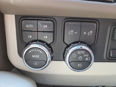 New 2026 GMC Yukon Denali image 6