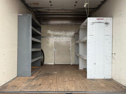 Used 2016 Chevrolet Express 3500 RWD image 29