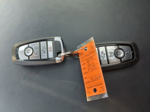 Used 2022 Ford F350 Platinum w/ FX4 Off-Road Package image 28