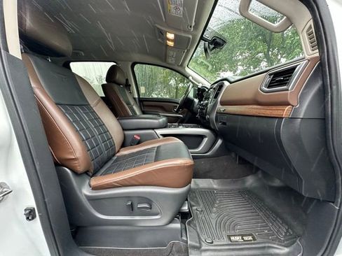 Used 2019 Nissan Titan Platinum Reserve w/ Platinum Utility Package image 33
