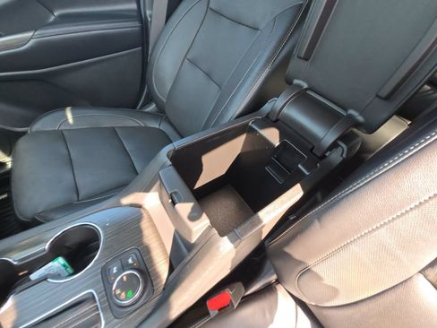 Used 2017 GMC Acadia SLT AWD/4WD image 27