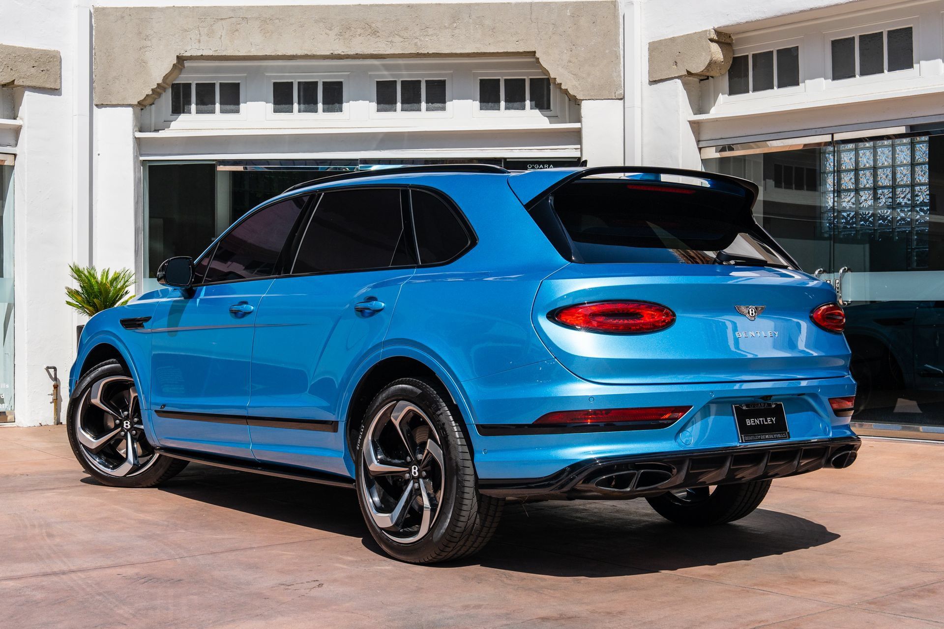 Used 2023 Bentley Bentayga AWD/4WD image 45