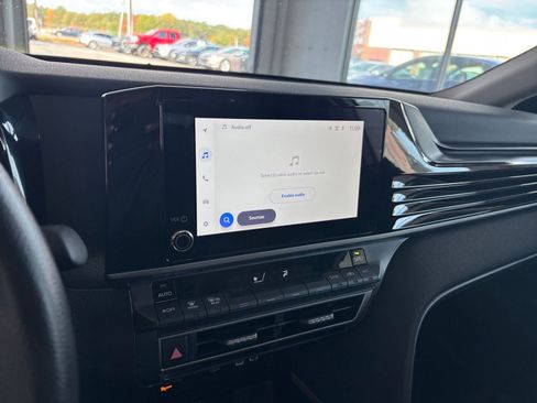 Used 2025 Toyota Camry LE image 21