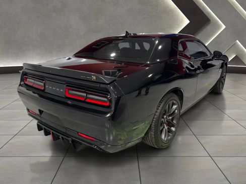Used 2022 Dodge Challenger R/T Scat Pack w/ Plus Package RWD image 3
