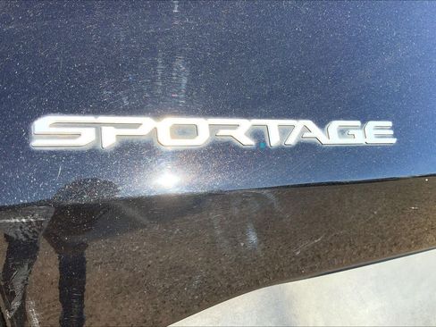 Certified 2023 Kia Sportage LX image 9