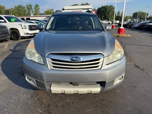 Used 2010 Subaru Outback 3.6R Limited AWD/4WD image 8