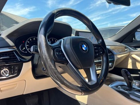 Used 2017 BMW 530i RWD image 57