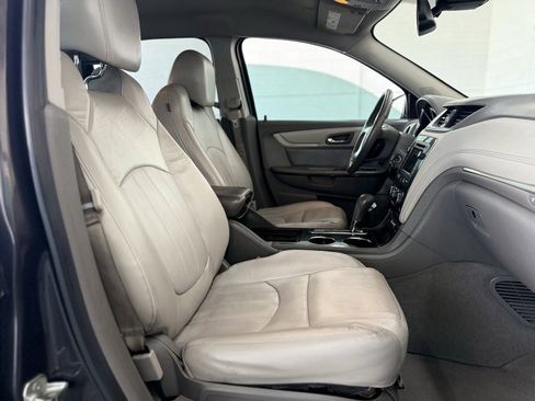 Used 2015 Chevrolet Traverse LTZ image 43