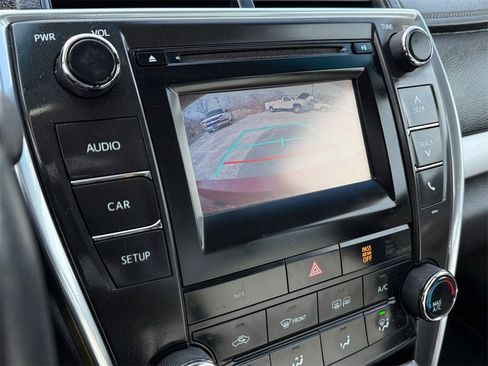 Used 2017 Toyota Camry SE image 23