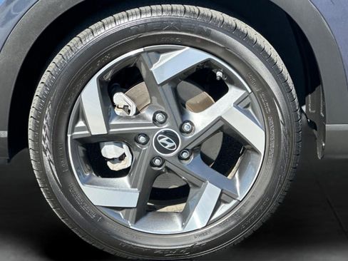 Certified 2025 Hyundai Venue Limited image 30