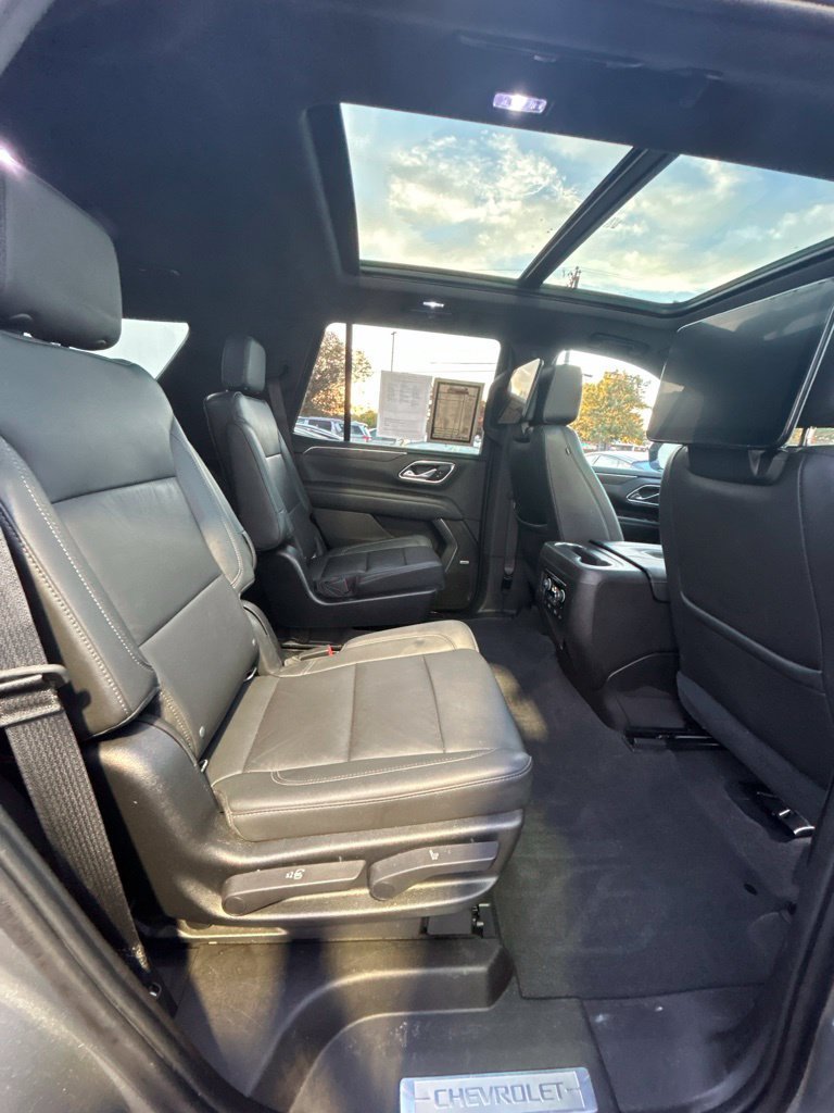 Used 2021 Chevrolet Tahoe Z71 w/ Luxury Package AWD/4WD image 22