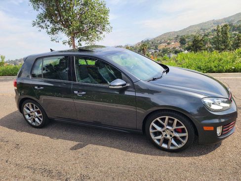 Used 2013 Volkswagen GTI Driver's Edition image 3