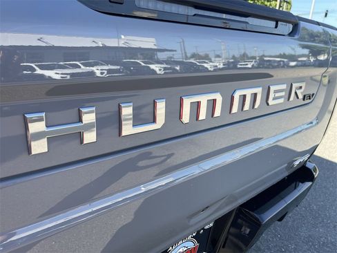Used 2024 GMC Hummer EV 3X image 33