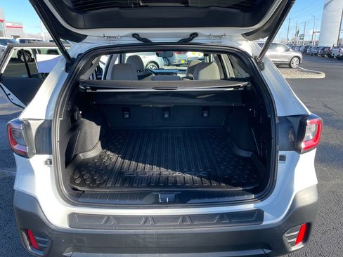 Used 2020 Subaru Outback Premium image 15