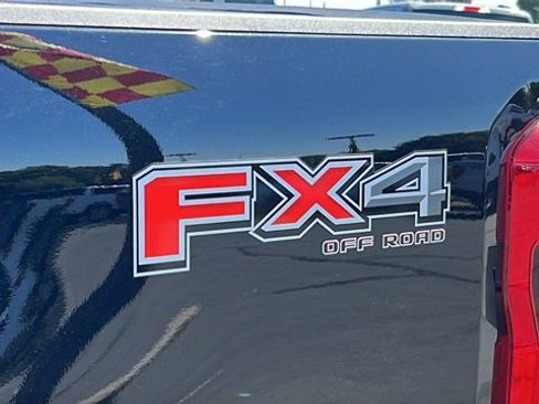 New 2025 Ford F250 Lariat w/ FX4 Off-Road Package image 12