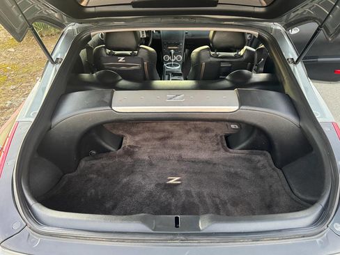 Used 2005 Nissan 350Z 35th Anniversary Edition w/ (N93) Cargo Convenience Pkg image 15