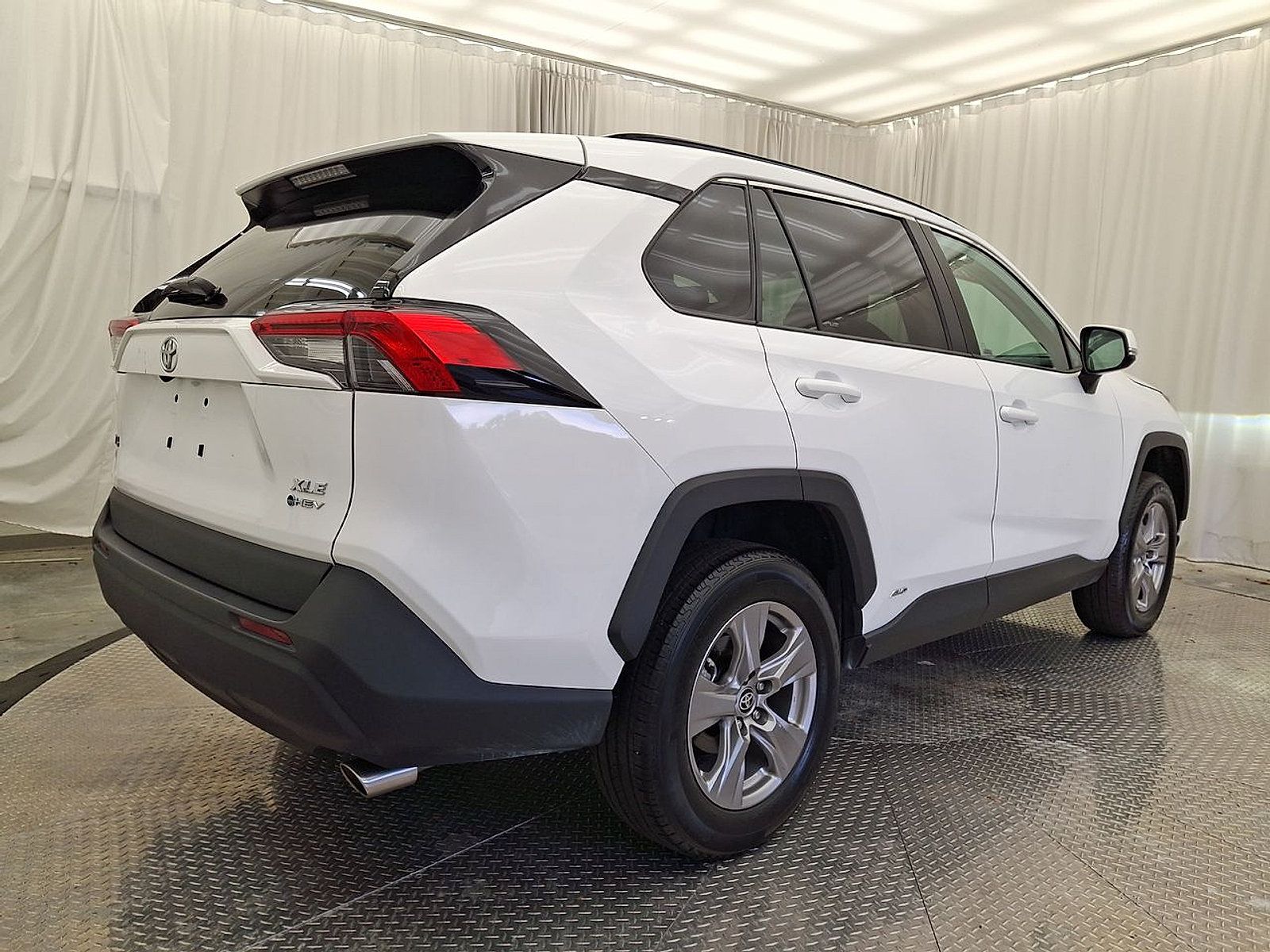 Certified 2025 Toyota RAV4 XLE AWD/4WD image 28