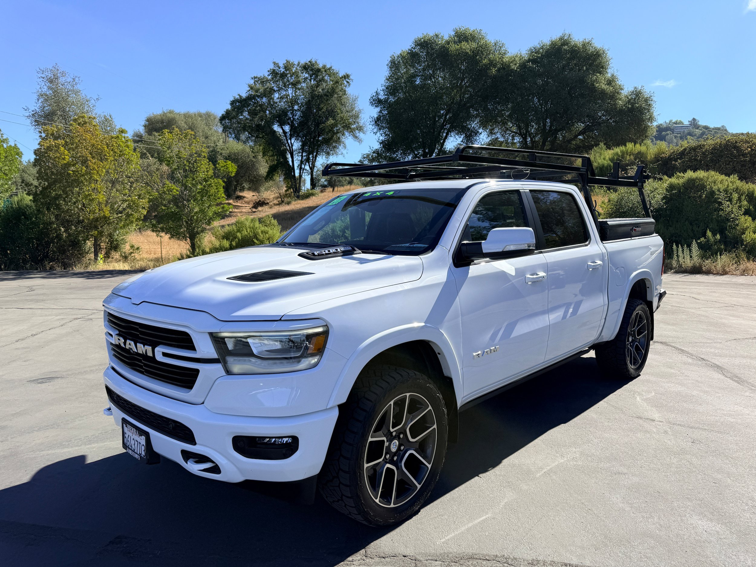 Used 2021 RAM 1500 Laramie AWD/4WD image 2