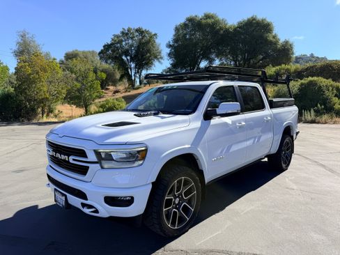 Used 2021 RAM 1500 Laramie AWD/4WD image 2