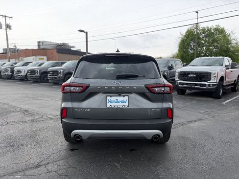 Used 2025 Ford Escape Active w/ Cold Weather Package AWD/4WD image 5