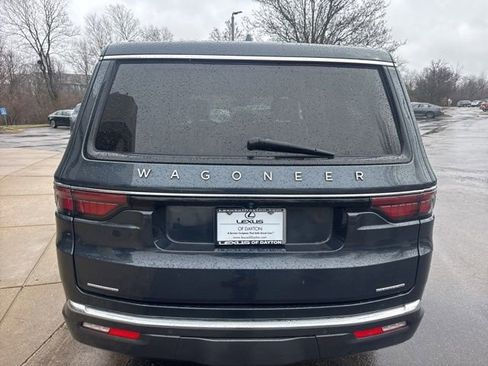 Used 2022 Jeep Wagoneer Series III AWD/4WD image 4