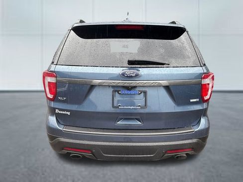 Used 2018 Ford Explorer XLT w/ Equipment Group 202A AWD/4WD image 3