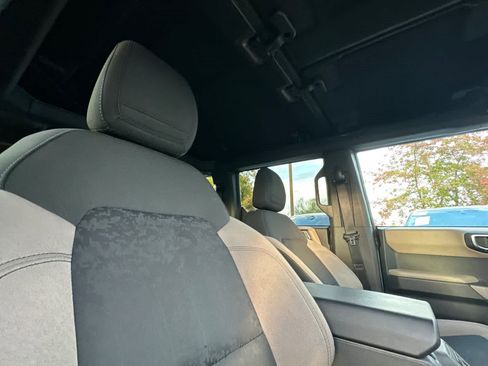 Used 2023 Ford Bronco Wildtrak image 18